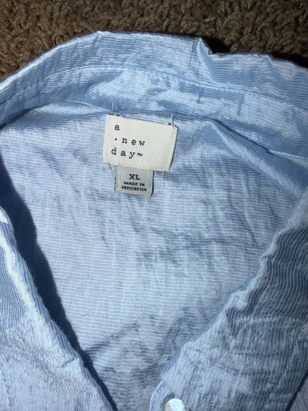 Tops - Picture 2 of 3